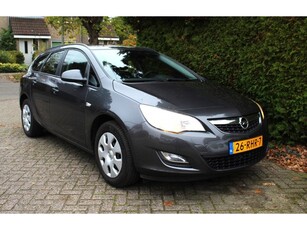 Opel Astra SPORTS TOURER (bj 2011)