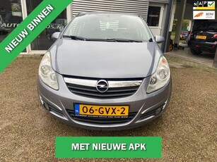 Opel Corsa 1.4-16V Enjoy airco lm velgen allseason banden