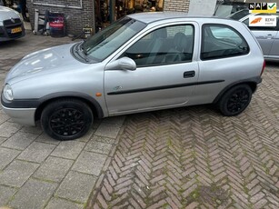 Opel Corsa 1.4i Strada