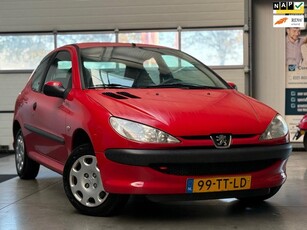 Peugeot 206 1.4Nieuwe Distributie! 2007