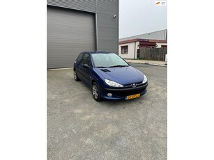 Peugeot 206 1.6-16V XS