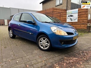 Renault Clio 1.2-16V Team Spirit nieuwe apk!