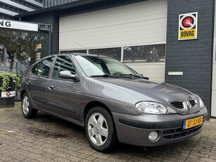 Renault Mégane 1.8-16V Fairway (bj 2002)