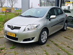 Toyota Auris 1.4-16V Sol