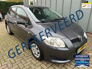 Toyota Auris 1.4 D-4D Luna 5DEURS//APK//AIRCO//CV+AB