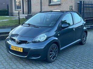 Toyota Aygo 1.0-12V Access Airco Sportvelgen Nieuwe Banden