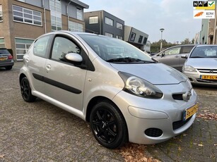 Toyota Aygo 1.0-12V Comfort 5 deurs zeer mooi.!!!