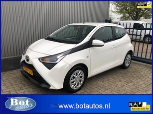 Toyota Aygo 1.0 VVT-i x-play / AUTOMAAT / 1E EIGENAAR /