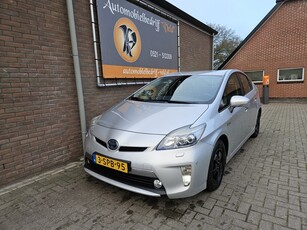 Toyota Prius 1.8 Plug-in Executive Business (bj 2013)