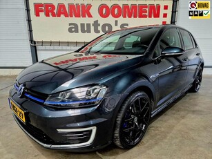 Volkswagen Golf 1.4 TSI GTE + NAPPanoramaLEDLeder