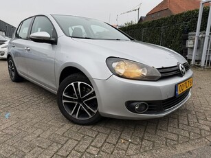 Volkswagen Golf 1.6 TDI DSG HIGHLINE NAVI/ECC/LMV/FLIPPERS/ALCANTARA