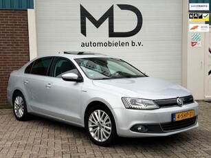 Volkswagen Jetta 1.4 TSI Hybrid Highline / Schuifdak / LED