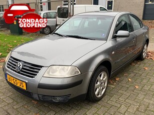 Volkswagen Passat 1.6 ComfortlineAirco