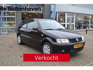 Volkswagen Polo 1.4-16V (bj 2000)