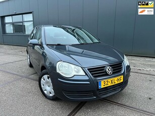 Volkswagen Polo 1.4-16V Optive - 1 JAAR APK - AIRCO - NAP