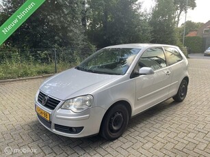 Volkswagen Polo 1.4-16V Sportline AUTOMAAT