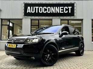 Volkswagen Touareg 3.0 TSI Hybrid Highline. PANO, LEDER