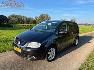 Volkswagen Touran 2.0-16V FSI Highline (bj 2005)