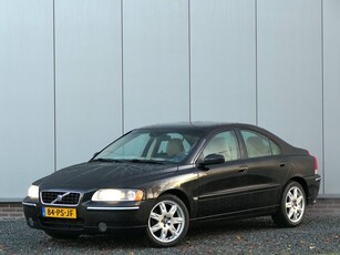 Volvo S60 2.0T AUT Summum Xenon / Trekhaak / Stoelverwarming