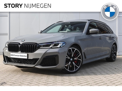 BMW 5-SERIE Touring 540i xDrive High Executive M Sport Automaat / Trekhaak / Adaptieve LED / Parking Assistant Plus / Driving Assistant Professional / M Sportonderstel / Comfort Access