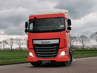 DAF XF 440 spacecab manual