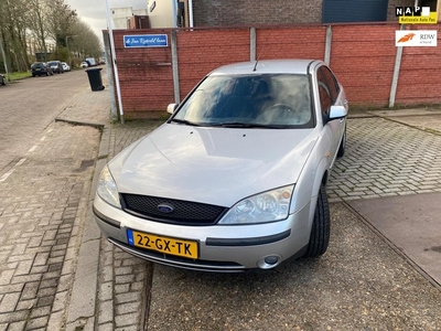 Ford Mondeo 1.8-16V First Edition