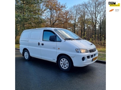 Hyundai H 200 H200 140PK LANG 220000KM 2005