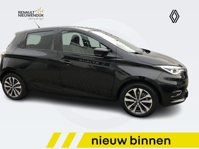 RENAULT ZOE R135 Intens 52 kWh / Koop Accu / BTW Auto / Navi /Cruise control /parkeersenoren /achteruit rijcamera