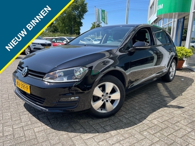 VOLKSWAGEN GOLF 1.2 TSI Bns Ed. Nav, PDC v+a, Trekhaak V+A, Clima