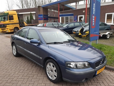 Volvo S60 Benzine 2.4 140PK (bj 2001)