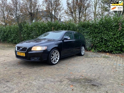 Volvo V50 2.5 T5 Momentum Automaat Youngtimer Leer