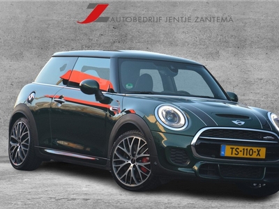 MINI Mini 2.0 John Cooper Works Chili | Navigatie | Panoramadak | HUD | Stoelverwarming | Full LED | Camera | Super uitgevoerde originele Cooper JCW 231 PK!!