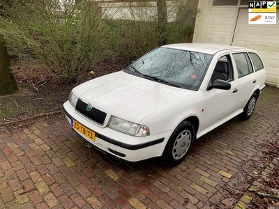 Skoda Octavia Benzine