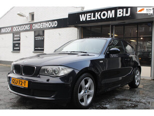 BMW 1-serie 118i / Airco / CruiseControl / Stoelverwarming / Leder / Parkeersensoren/ Xenon