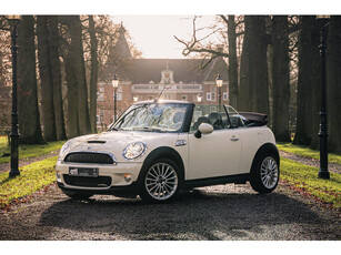 Mini Mini Cabrio 1.6 John Cooper Works JCW, Sportstoelen, Unieke km-stand, Automatische Airco, Navigatie Professional, DTC, Lichtpakket, Colour Line Cream White, Xenon, etc.