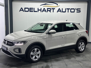 Volkswagen T-Roc 1.0 TSI Life / Virtual Cockpit / Nardo Grey / Apple CarPlay / Parkeer sensoren / etc..