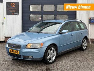 Volvo V 50 2.5 T5 EXCLUSIVE / 5 CILINDER AUTO AIRCO ST-VER CRUISE CON