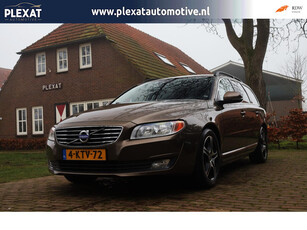 Volvo V70 1.6 D2 Kinetic Aut. | Stoelverwarming | Luxe Leder | Trekhaak | Volledige Historie | NL. Auto | Elektrische Kofferklep |