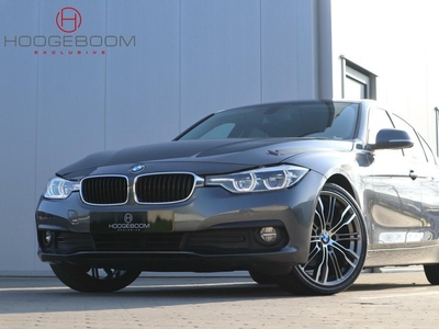 BMW 3-serie 320d 163 PK / LED / Camera / Stoelverwarming / Trekhaak / Navi / PDC / 19 inch / NAP