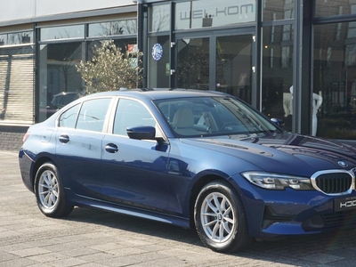 BMW 3-serie 320i Executive | Leer | Apple carplay