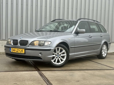 BMW 3-serie Touring 320I Special Edition 6 Cylinder - Leder - Facelift