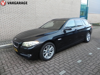 BMW 5-SERIE Touring 525d High Executive Automaat