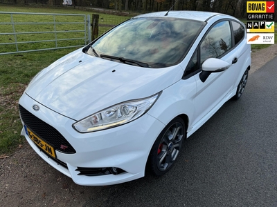 FORD FIESTA 1.6 ST2 182PK, dealer onderhouden