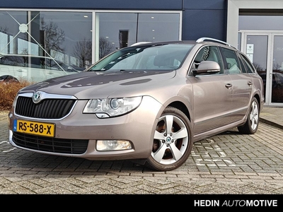 Škoda Superb Combi Arctic | Afn. Trekhaak(1500kg) Navigatie, Verwarmde stoelen V+A, Elekt. stoelen met geheugen