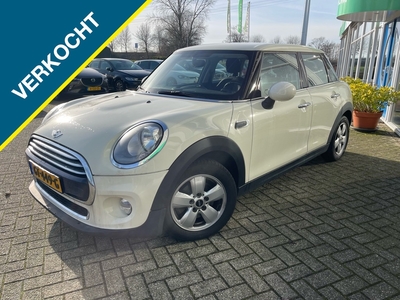 MINI MINI 1.5 Business, Automaat, Nav, Lm velg