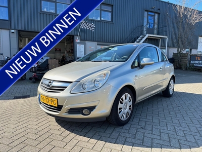 OPEL CORSA 1.2-16V Enjoy Mooi en goed onderhouden Corsa 1 jaar apk gratis bij levering