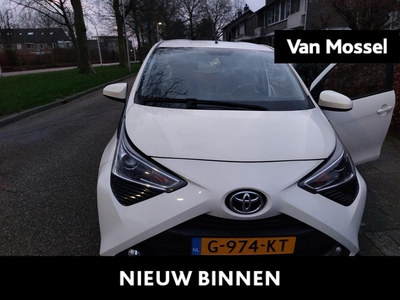 TOYOTA AYGO 1.0 VVT-i x-play 72 PK | Camera | Airco | Bluetooth | Elektrische ramen |