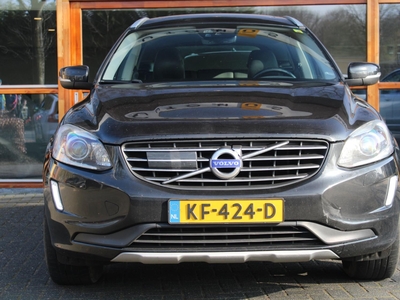 VOLVO XC60 D4 FWD Ocean Race | Adaptive-Cruise | Schuif/Kantel-dak | Trekhaak 1800kg | Camera | BLIS |