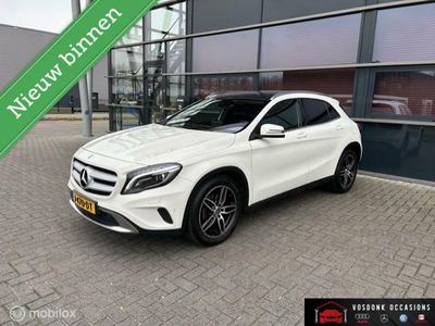 Mercedes GLA-klasse 180 Ambition/Pano/Automaat/Nieuwstaat!