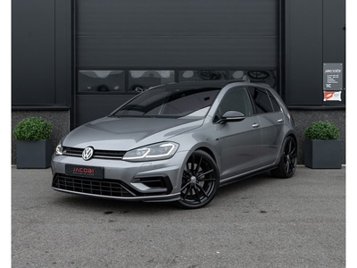 Volkswagen Golf 2.0 TSI R 4MOTION Pano Akrapovic